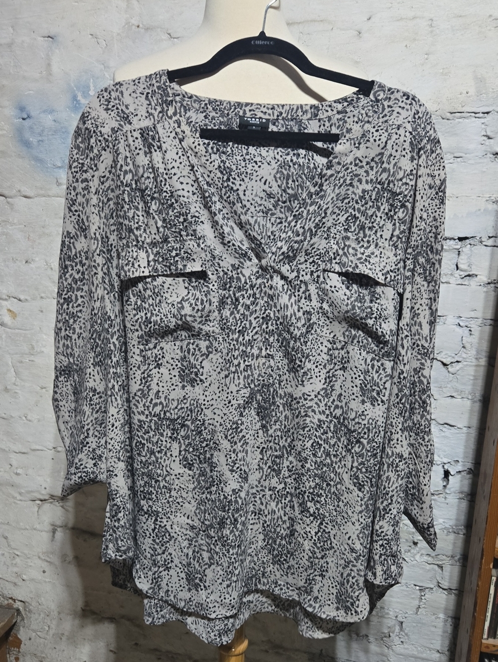 Light Gray Printed V-NeckTorrid HARPER  Blouse